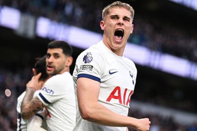 英超熱刺VS水晶宮：范德芬染紅，熱刺紅牌數(shù)居聯(lián)賽前列